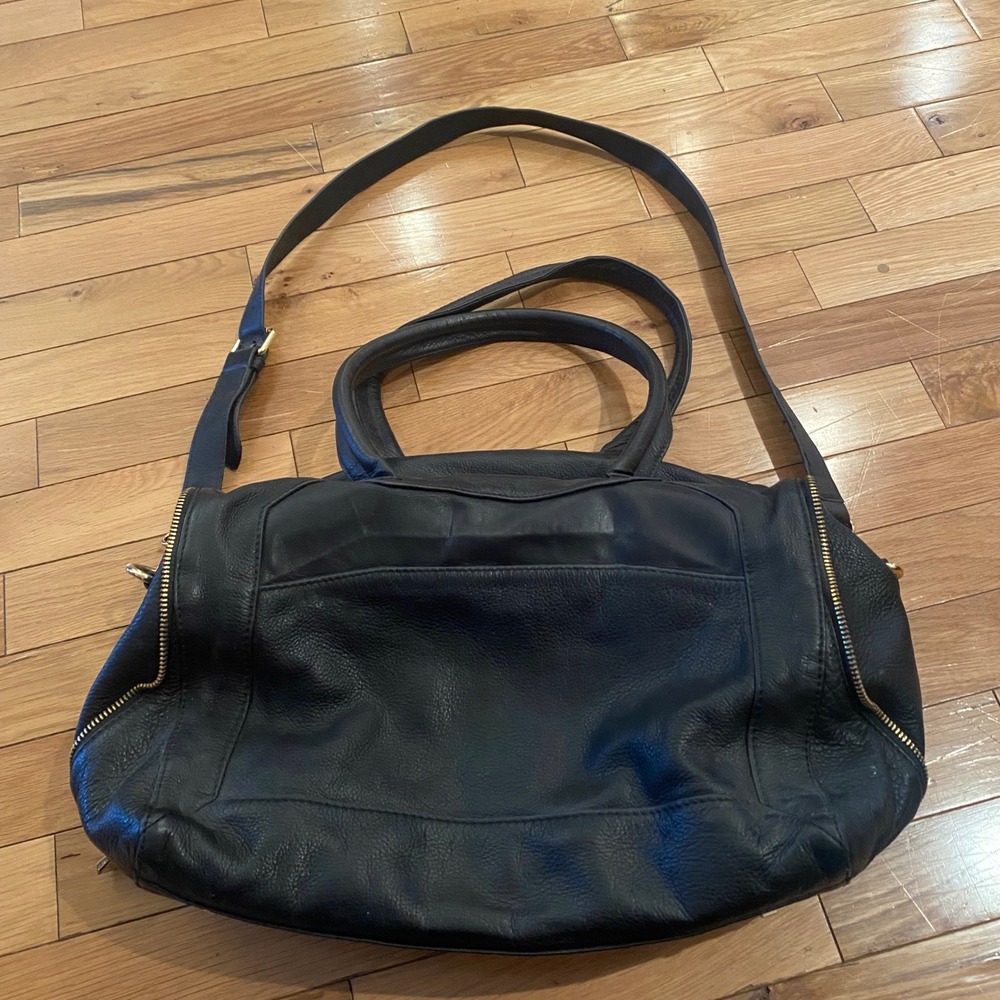 Vince Camuto Black Leather Satchel Shoulder‎ Bag Gold Hardware Crossbody Strap